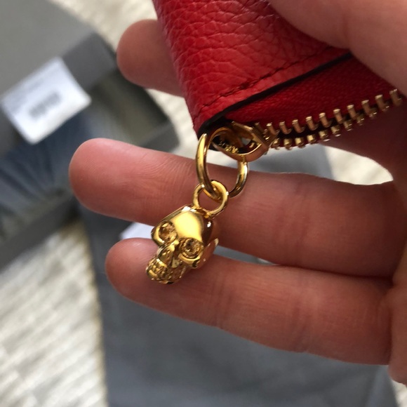 NWT McQueen Leather Zip-Around Continental Wallet - Picture 7 of 8